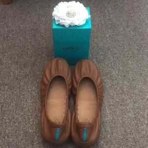 Chestnut Tieks with Box